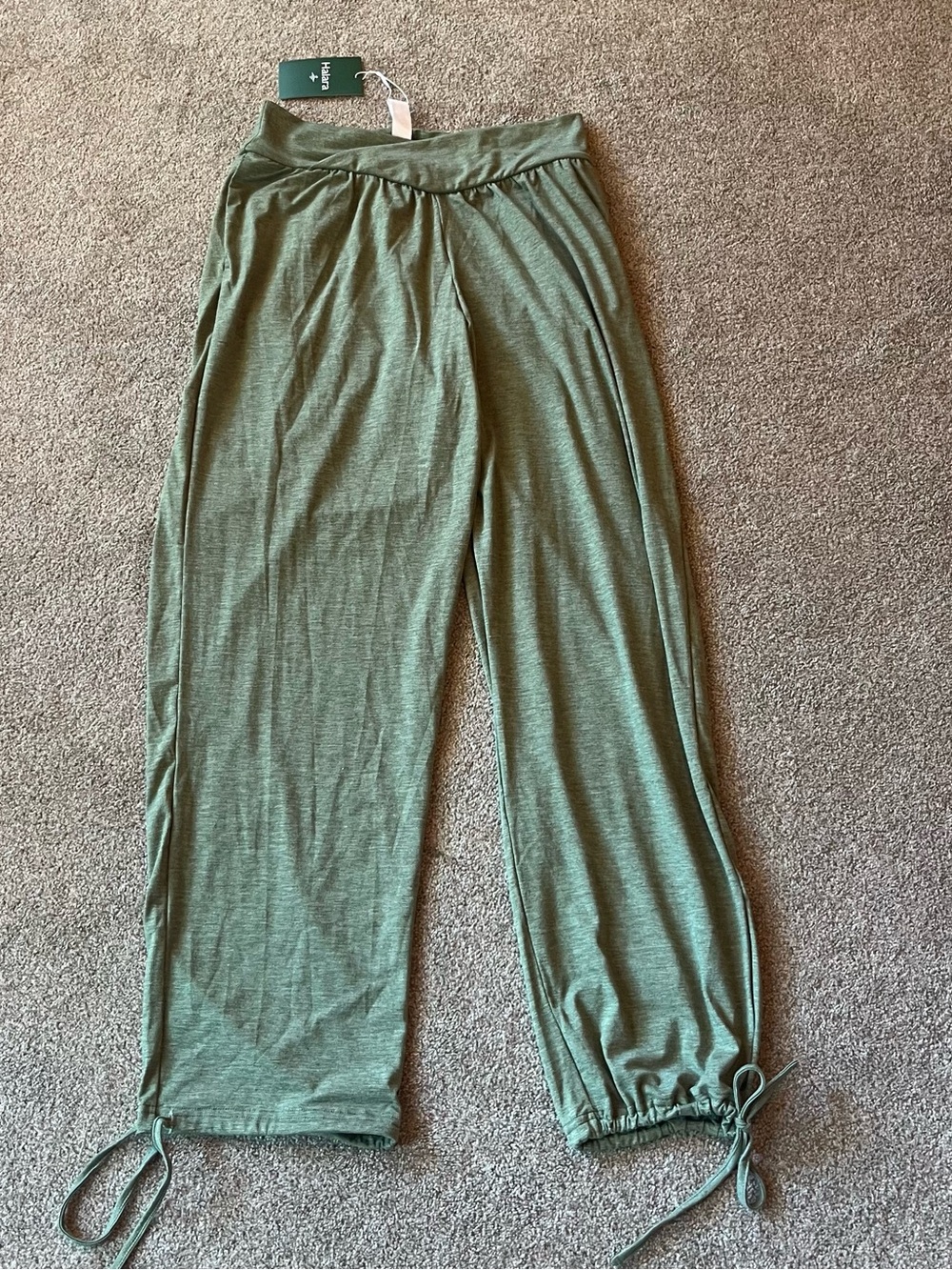 Women’s Halara Joggers, mint green, size M